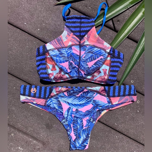 MAAJIx Revolve Boho Set - Van Gogh Mornings Corset Cheeky Cut Bikini - M/S - Picture 2 of 16